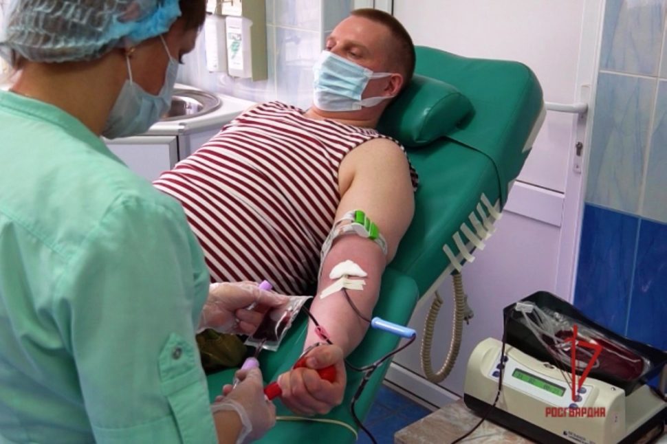 Росгвардейцы Поморья присоединились к всероссийской акции по сдаче донорской крови